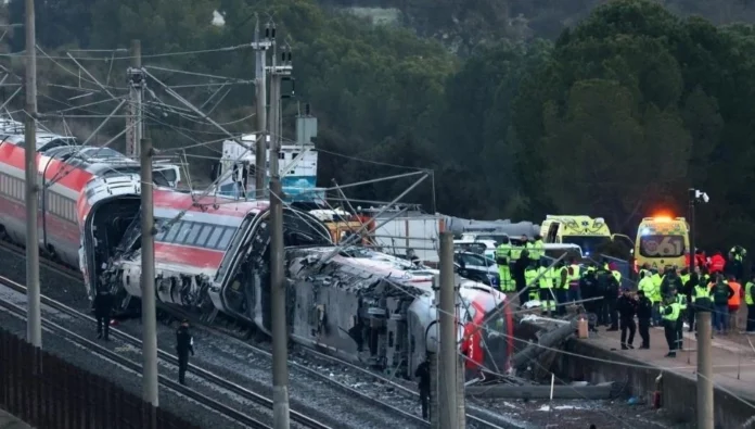 İspanya'da iki hızlı tren çarpıştı: 46 ölü, 150 yaralı